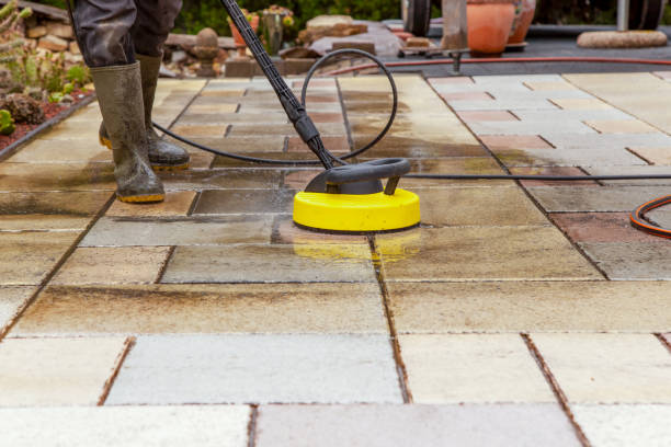 Best Driveway Pressure Washing  in Gonzales, TX